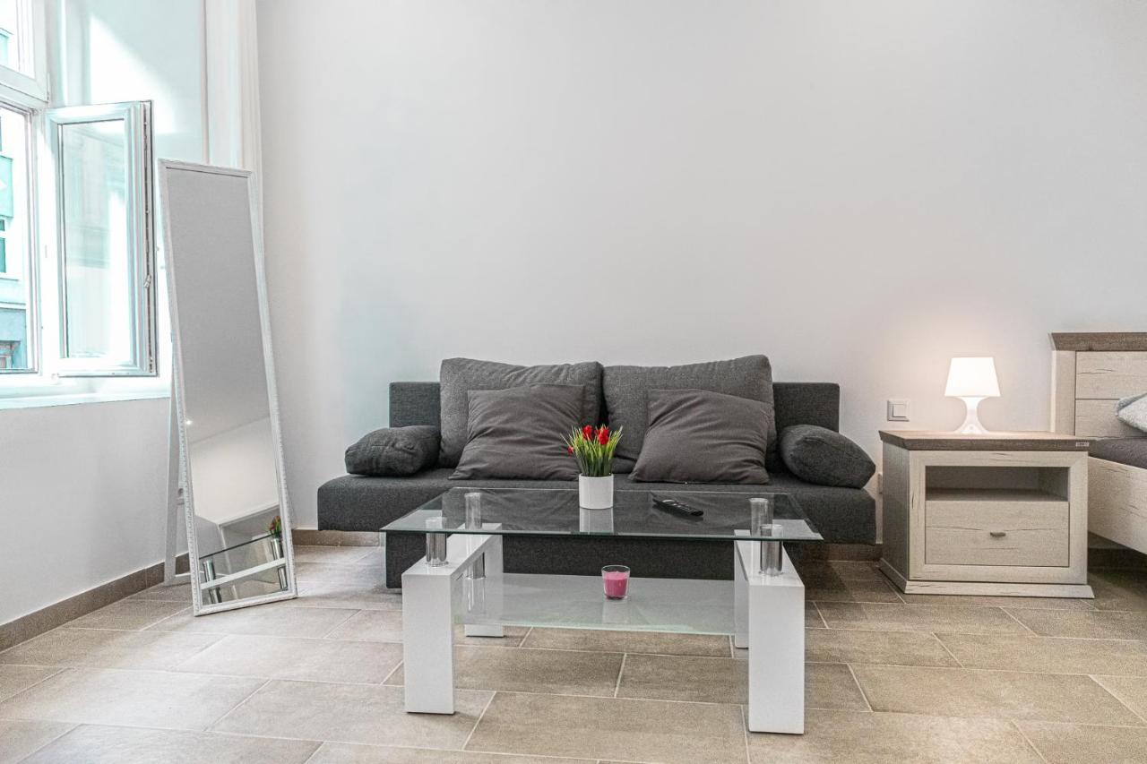 Homelike 2BR apt. Reumannpl. -perfect f. Longstays Wien Eksteriør bilde